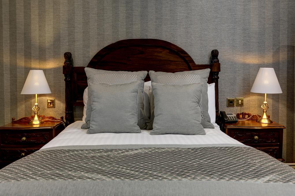 Mere Court Hotel Knutsford Buitenkant foto