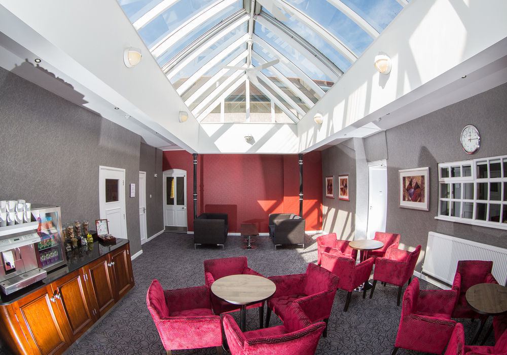 Mere Court Hotel Knutsford Buitenkant foto